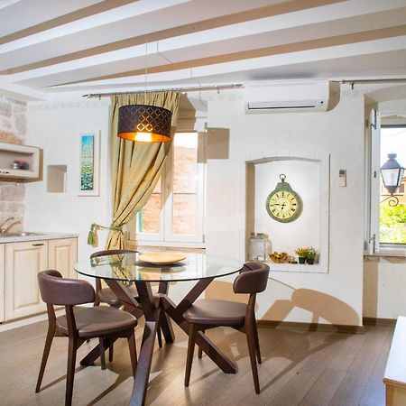 Nata Apartment 4 Stars Ровинь Экстерьер фото