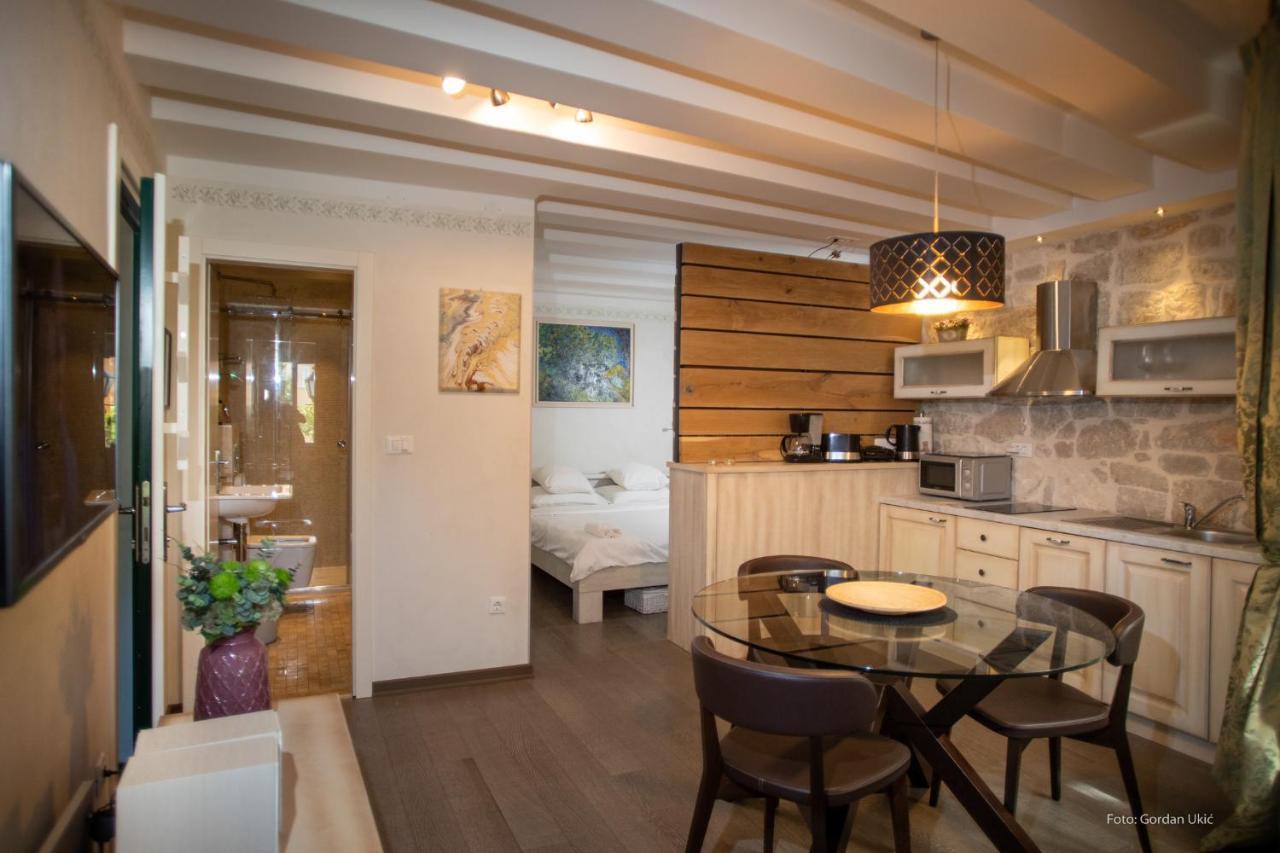 Nata Apartment 4 Stars Ровинь Экстерьер фото