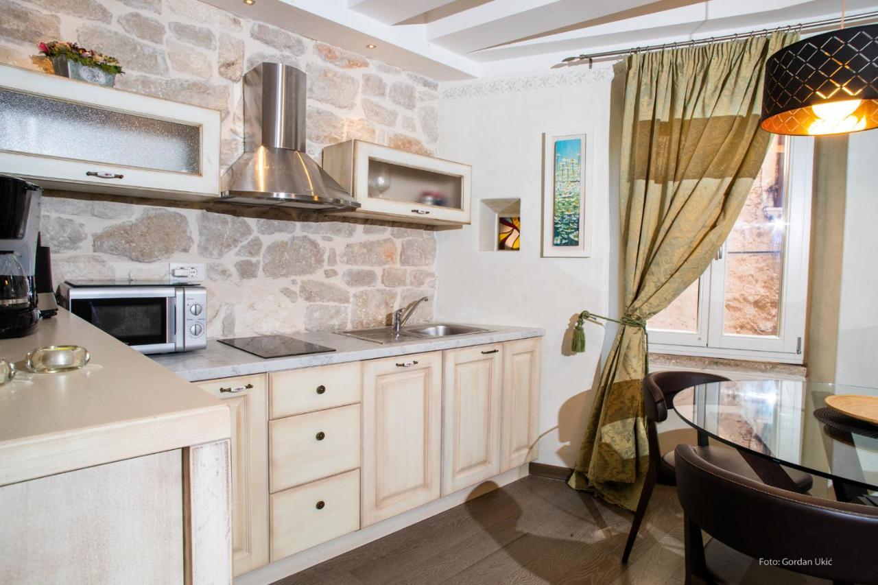 Nata Apartment 4 Stars Ровинь Экстерьер фото
